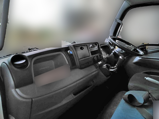 三菱ふそうキャンターパネルバン小型（2t・3t）[写真31]