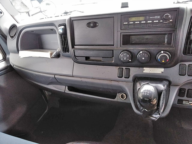 三菱ふそうキャンターパネルバン小型（2t・3t）[写真35]