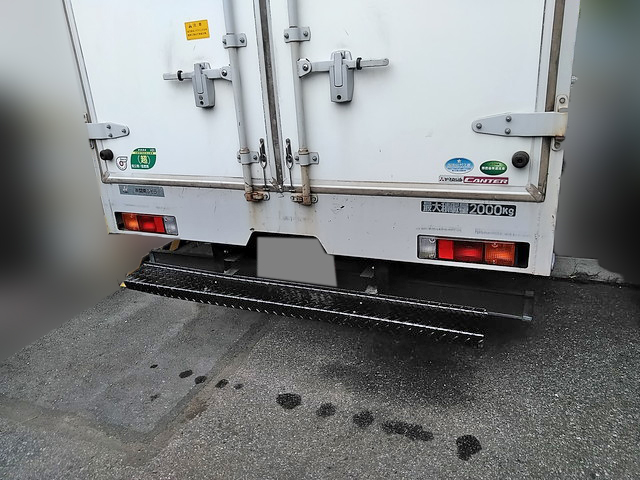 三菱ふそうキャンターパネルバン小型（2t・3t）[写真06]