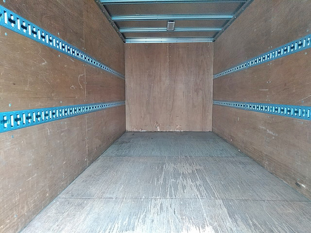 三菱ふそうキャンターパネルバン小型（2t・3t）[写真07]