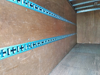 三菱ふそうキャンターパネルバン小型（2t・3t）[写真08]