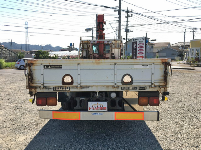 いすゞフォワードユニック3段中型（4t）[写真13]