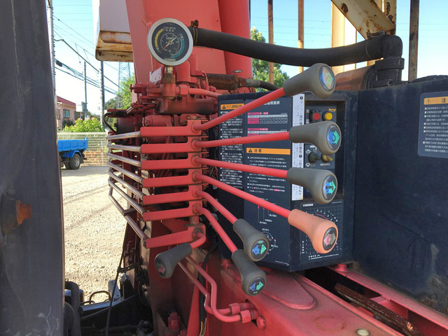 いすゞフォワードユニック3段中型（4t）[写真20]