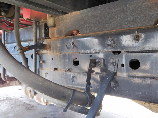 いすゞフォワードユニック3段中型（4t）[写真26]