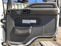 いすゞフォワードユニック3段中型（4t）[写真30]