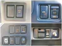 いすゞフォワードユニック3段中型（4t）[写真38]