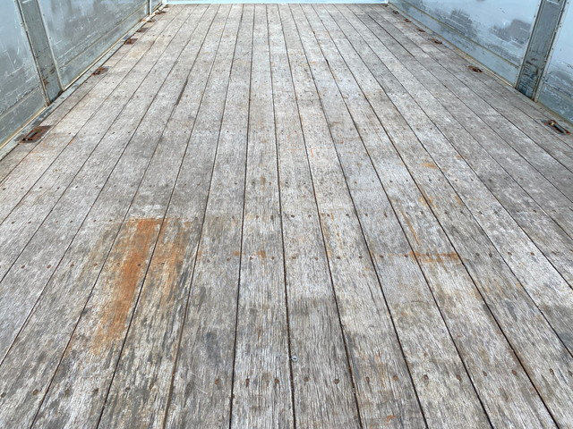 日野レンジャー平ボディ中型（4t）[写真11]