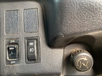 日野レンジャー平ボディ中型（4t）[写真37]