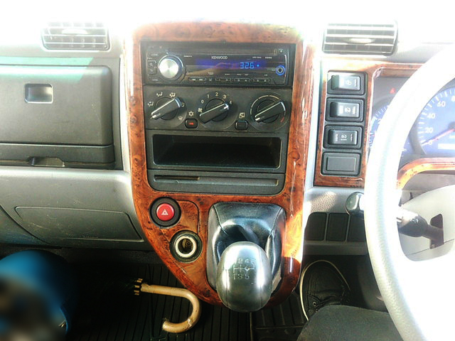 三菱ふそうキャンター幌ウイング小型（2t・3t）[写真22]