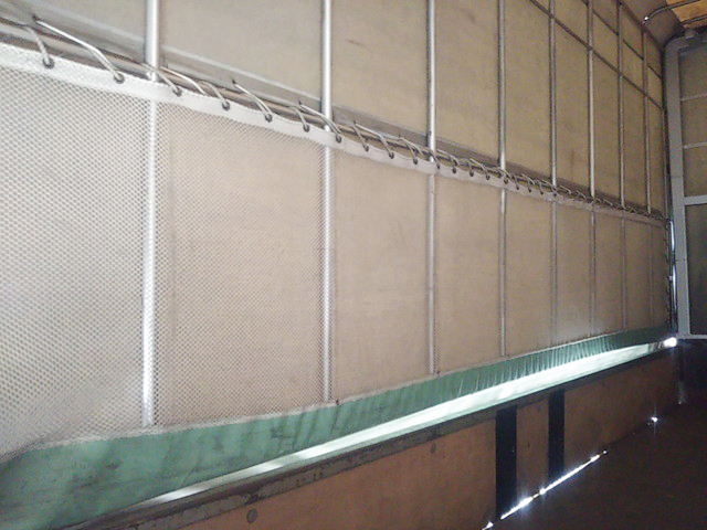 三菱ふそうキャンター幌ウイング小型（2t・3t）[写真07]