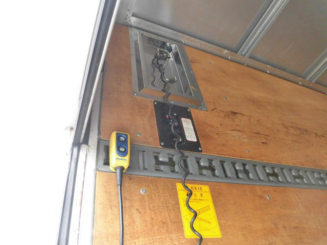 日野デュトロアルミバン小型（2t・3t）[写真11]