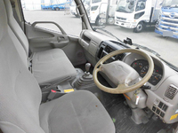 日野デュトロアルミバン小型（2t・3t）[写真19]