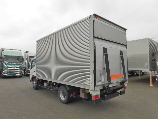 日野デュトロアルミバン小型（2t・3t）[写真02]