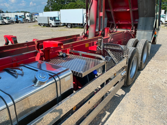 日野プロフィアダンプ大型（10t）[写真13]