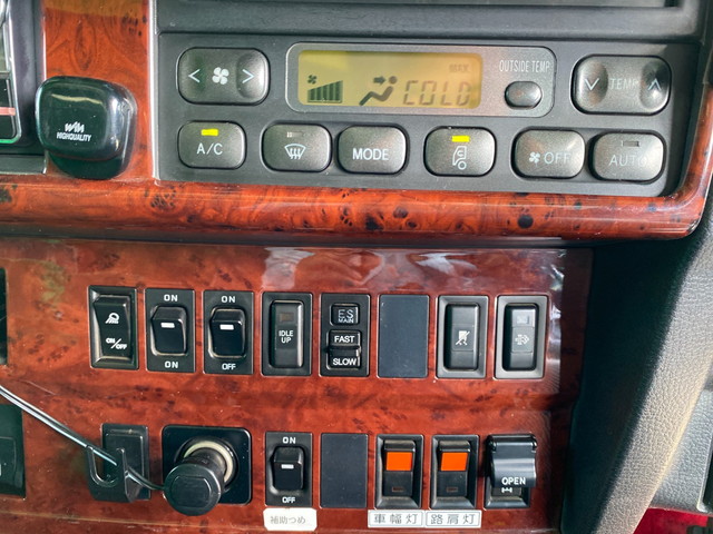 日野プロフィアダンプ大型（10t）[写真32]