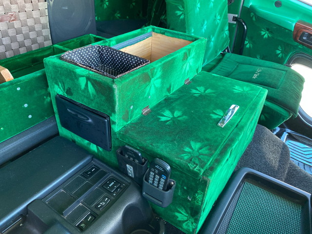 日野プロフィアダンプ大型（10t）[写真37]