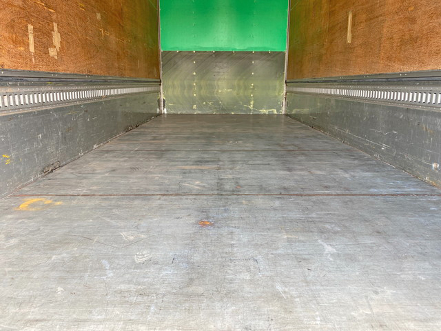 いすゞフォワードアルミウイング中型（4t）[写真10]