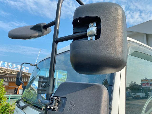 いすゞフォワードアルミウイング中型（4t）[写真16]