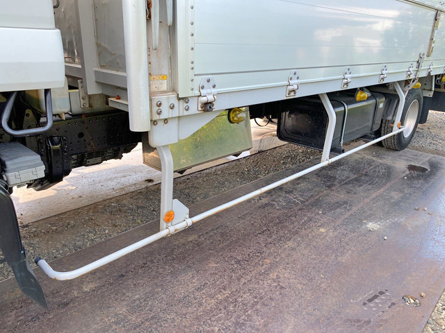 いすゞフォワードアルミウイング中型（4t）[写真19]