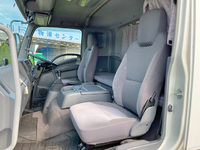 いすゞフォワードアルミウイング中型（4t）[写真28]