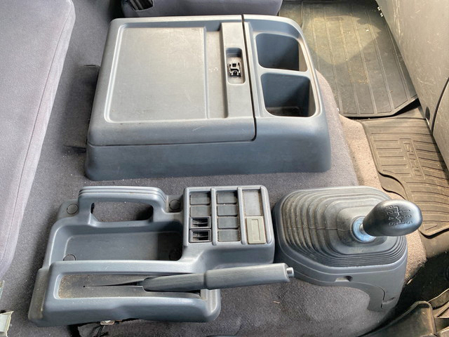 いすゞフォワードアルミウイング中型（4t）[写真35]