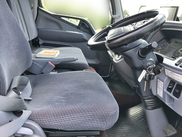 三菱ふそうキャンター冷凍車（冷蔵車）小型（2t・3t）[写真26]