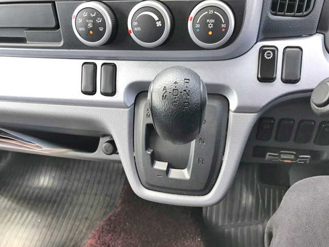 三菱ふそうキャンター冷凍車（冷蔵車）小型（2t・3t）[写真30]