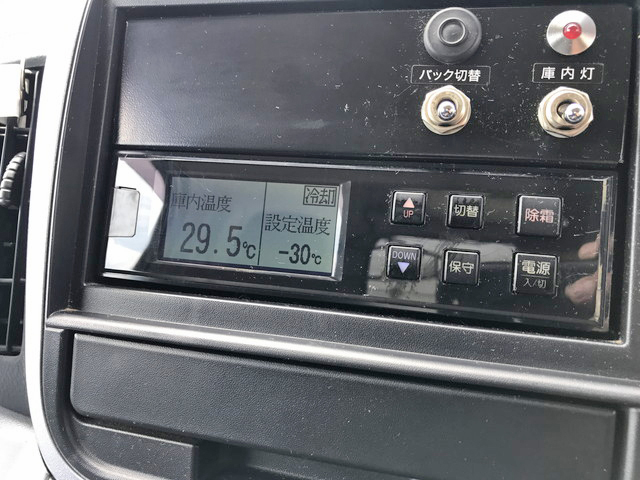 三菱ふそうキャンター冷凍車（冷蔵車）小型（2t・3t）[写真31]