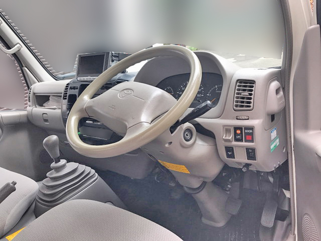 トヨタダイナパネルバン小型（2t・3t）[写真32]