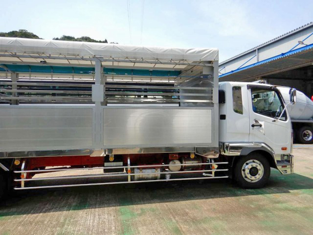 三菱ふそうファイター家畜運搬車増トン（6t・8t）[写真06]