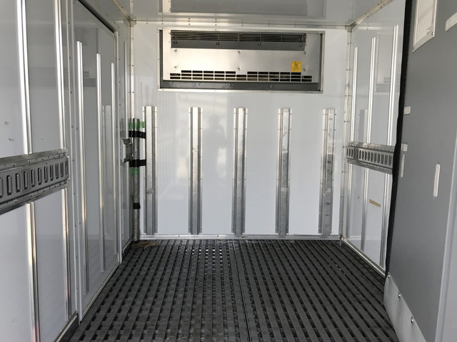 三菱ふそうキャンター冷凍車（冷蔵車）小型（2t・3t）[写真10]