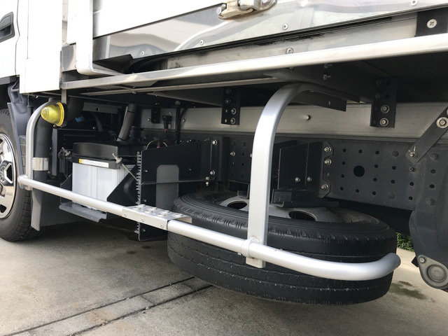 三菱ふそうキャンター冷凍車（冷蔵車）小型（2t・3t）[写真22]