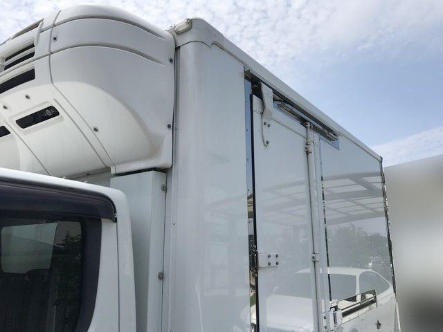 三菱ふそうキャンター冷凍車（冷蔵車）小型（2t・3t）[写真04]