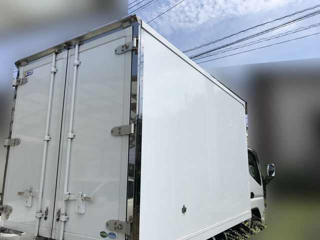 三菱ふそうキャンター冷凍車（冷蔵車）小型（2t・3t）[写真07]