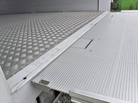 日野レンジャー冷蔵冷凍ウイング中型（4t）[写真14]