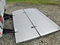 日野レンジャー冷蔵冷凍ウイング中型（4t）[写真15]