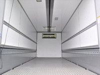 日野レンジャー冷蔵冷凍ウイング中型（4t）[写真16]