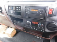 日野レンジャー冷蔵冷凍ウイング中型（4t）[写真28]