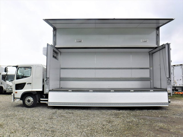 日野レンジャー冷蔵冷凍ウイング中型（4t）[写真06]