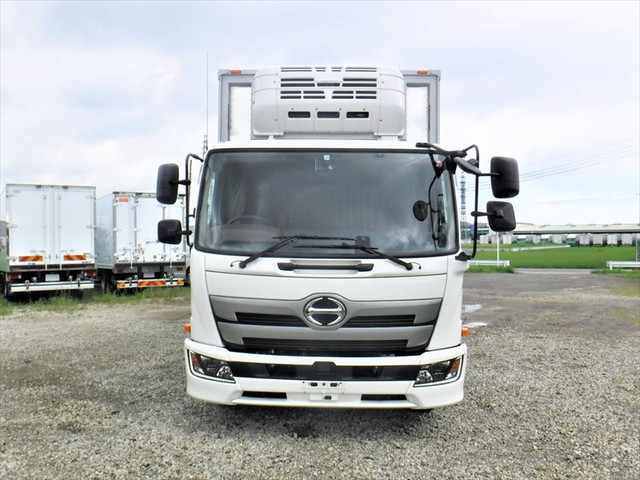 日野レンジャー冷蔵冷凍ウイング中型（4t）[写真08]