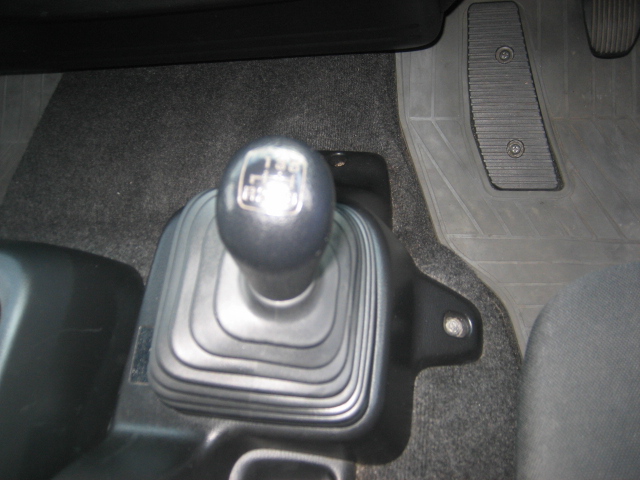 日野レンジャーアルミウイング中型（4t）[写真23]