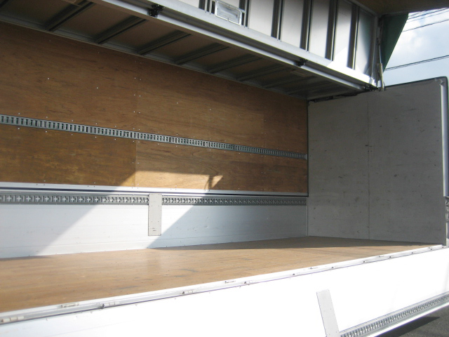 日野レンジャーアルミウイング中型（4t）[写真05]