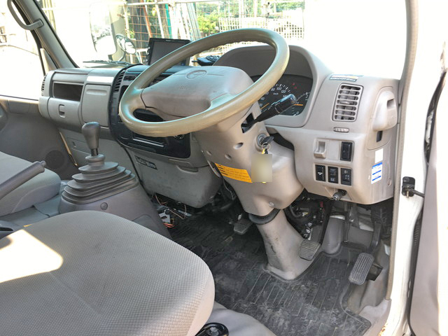 トヨタトヨエースクレーン6段小型（2t・3t）[写真33]