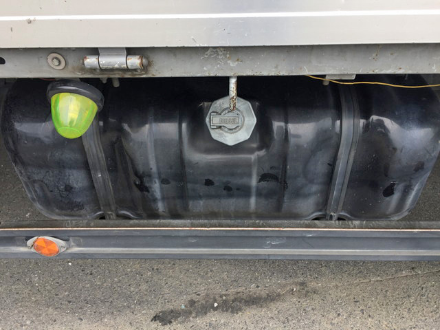 いすゞエルフアルミブロック小型（2t・3t）[写真19]