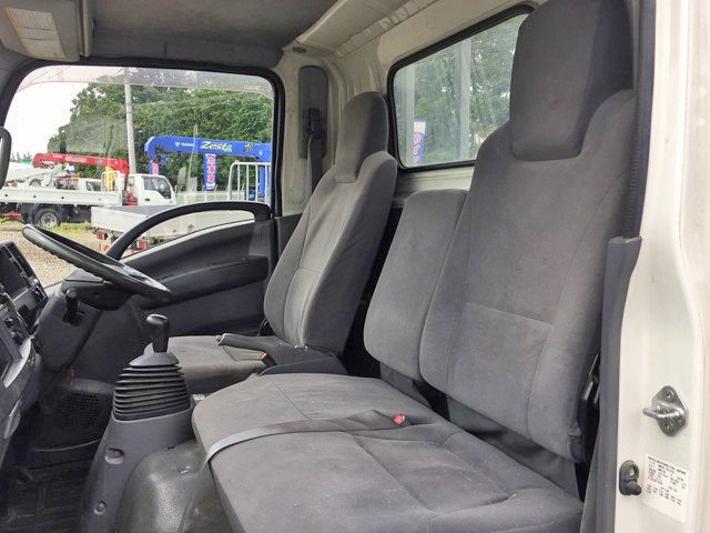 いすゞエルフアルミブロック小型（2t・3t）[写真32]