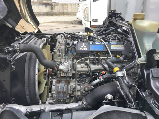 三菱ふそうキャンターアルミウイング小型（2t・3t）[写真26]