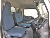 三菱ふそうキャンターアルミウイング小型（2t・3t）[写真34]