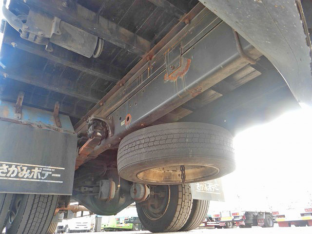 UDトラックスコンドルクレーン5段増トン（6t・8t）[写真14]