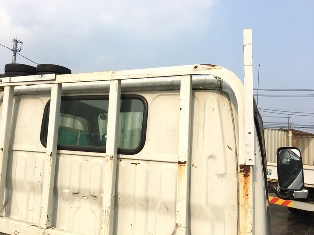 日野デュトロ平ボディ小型（2t・3t）[写真17]