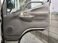 日野デュトロ平ボディ小型（2t・3t）[写真28]